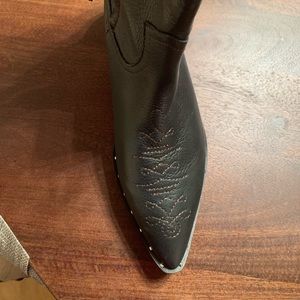 Brand new Sam Edelman black booties Size 9